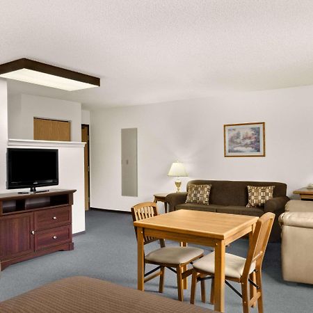 ซูเปอร์ 8 บาย วินด์แฮม วิลเลียมส์ เลก บริติชโคลัมเบีย Hotel วิลเลียมส์เลค ภายนอก รูปภาพ